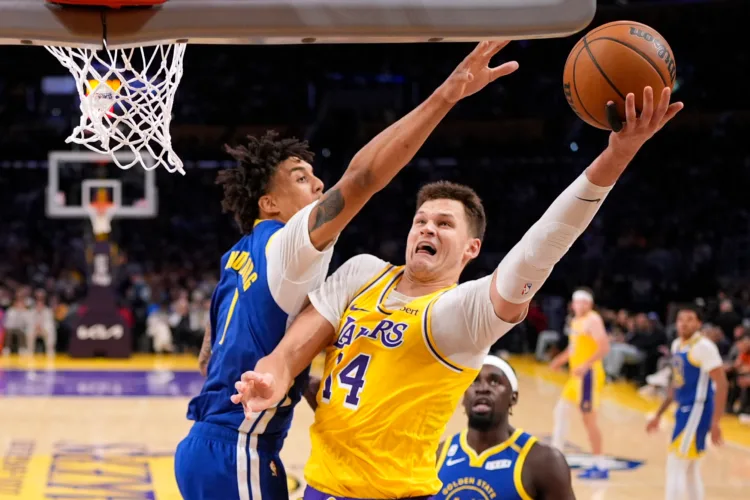 Warriors rookie Yaxel Lendeborg calls out Luka Doncic, both on court and after huge loss to Lakers
